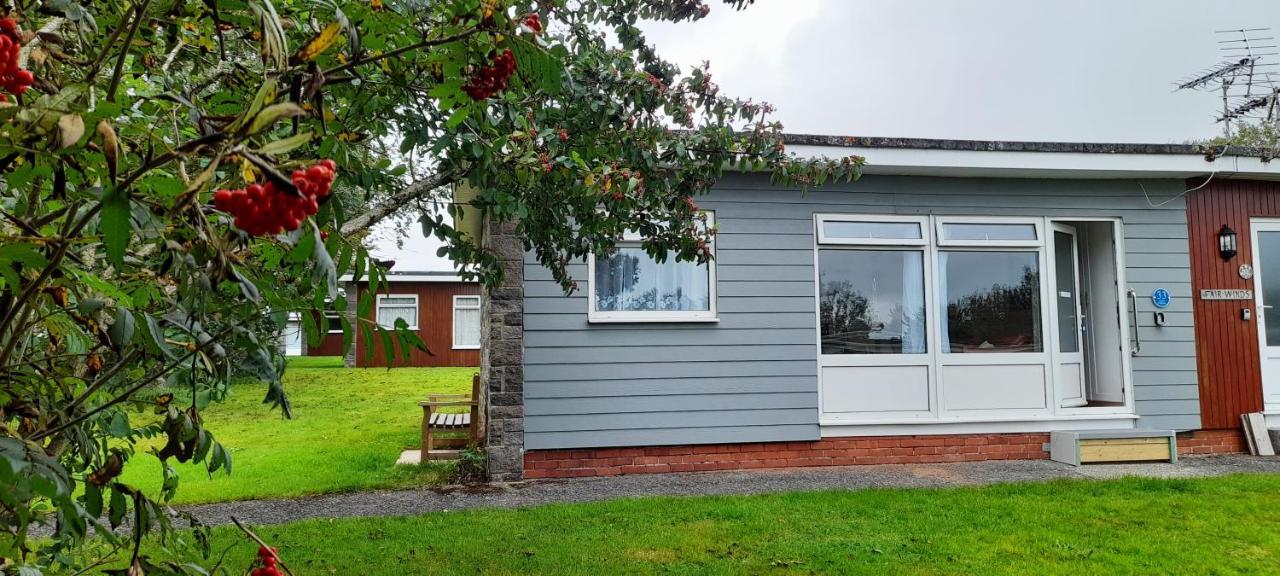 Sheena'S Dartmouth Chalets Exterior photo