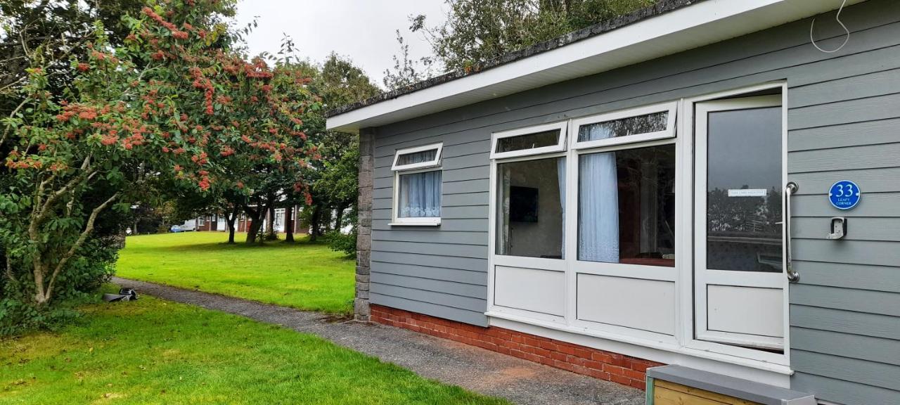 Sheena'S Dartmouth Chalets Exterior photo