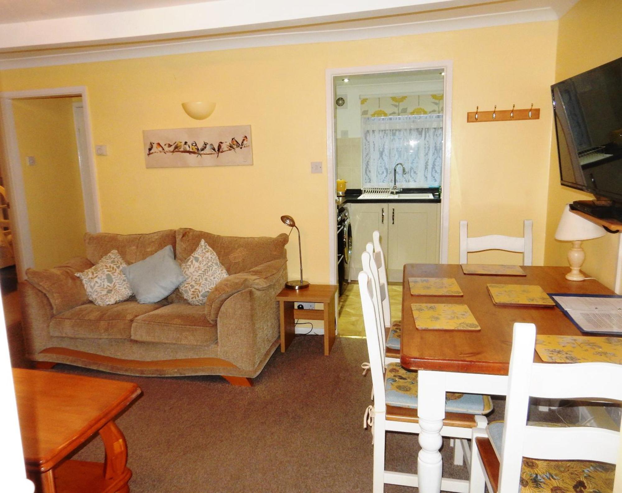 Sheena'S Dartmouth Chalets Exterior photo